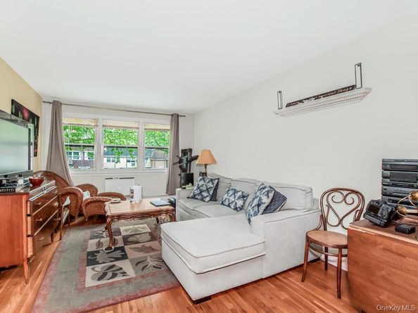 24021 68th Avenue 10, Little Neck NY 11362