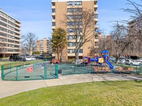 162-30 Powells Cove Boulevard 6A, Beechhurst NY 11357