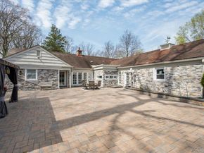 1 Somerset Drive N, Great Neck NY 11020