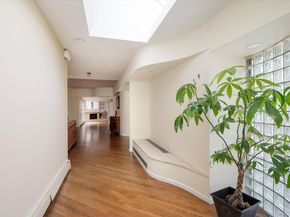 1 Somerset Drive N, Great Neck NY 11020