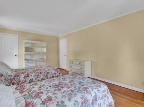 277 E Argyle Street, Valley Stream NY 11580