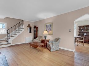 277 E Argyle Street, Valley Stream NY 11580
