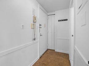 150 West 51st Street 1007, New York (Manhattan) NY 10019