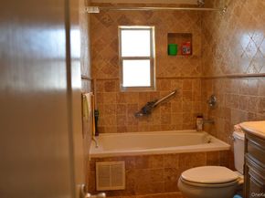 13-31 209th St, Bayside NY 11360