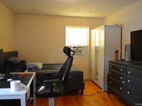 13-31 209th St, Bayside NY 11360