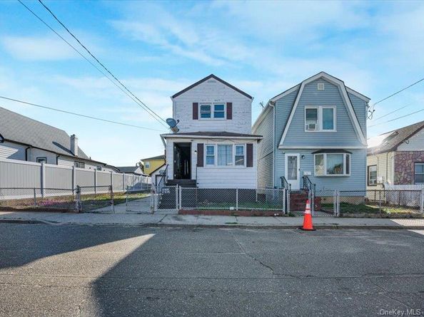 91 Elzey Avenue, Elmont NY 11003
