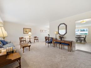 15 Frost Lane, Greenlawn NY 11740