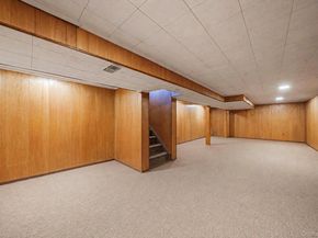 15 Frost Lane, Greenlawn NY 11740