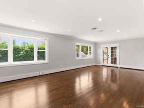 22 Wiggins Street, Ronkonkoma NY 11779