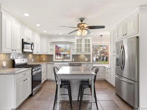 22 Wiggins Street, Ronkonkoma NY 11779