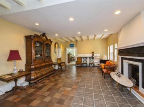 67 The Serpentine, Roslyn Estates NY 11576