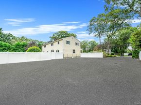 222 Jamaica Avenue, Medford NY 11763