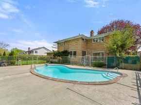 7 Parkway E, Yonkers NY 10701