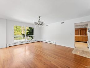 7 Parkway E, Yonkers NY 10701