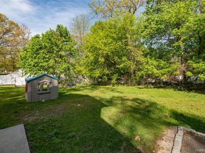85 E 23rd Street, Huntington Station NY 11746