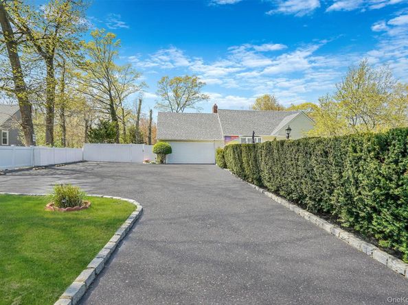 1989 William Floyd Parkway, Ridge NY 11961