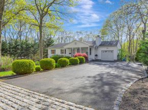 10 Black Pine Street, Center Moriches NY 11934