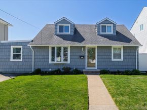 265 W Windsor Parkway, Oceanside NY 11572