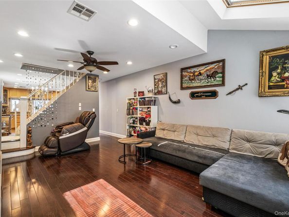2049 E 71st Street, Brooklyn NY 11234