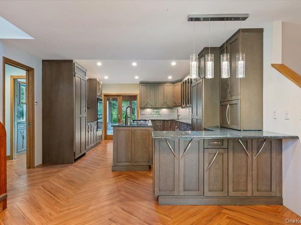 151 Seaman Neck Road, Dix Hills NY 11746