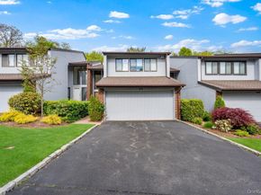 109 Foxwood Drive, Jericho NY 11753