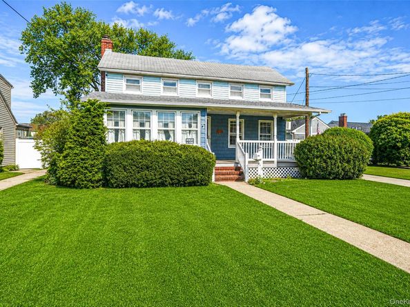 2958 Court Street, Oceanside NY 11572