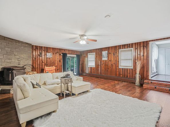 436 Oceanside Street, Islip Terrace NY 11752