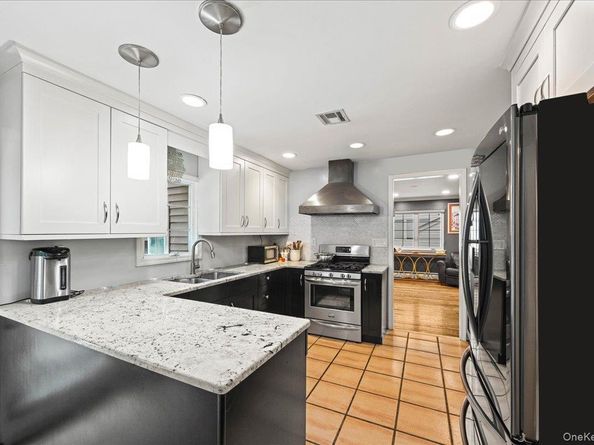 1127 Fordham Lane, Woodmere NY 11598