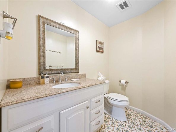 1127 Fordham Lane, Woodmere NY 11598