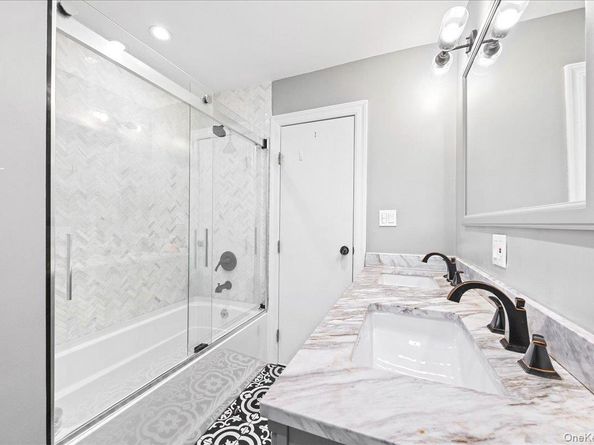 1127 Fordham Lane, Woodmere NY 11598