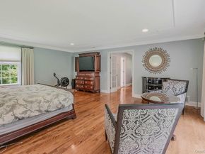 47 Sherwood Gate, Oyster Bay NY 11771