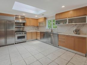 47 Sherwood Gate, Oyster Bay NY 11771