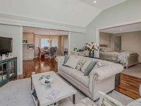 47 Sherwood Gate, Oyster Bay NY 11771