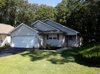10 Greenbriar Court