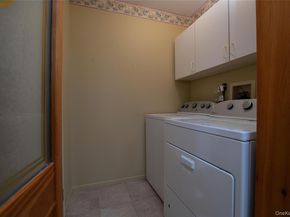 10 Greenbriar Court, Middle Island NY 11953