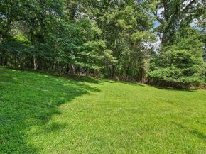 10 Bryan Meadow Path, Northport NY 11768