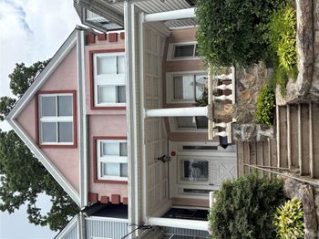 15 Grant Street