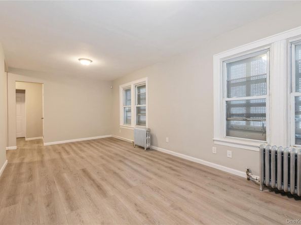 194-56 Murdock Avenue, Saint Albans NY 11412