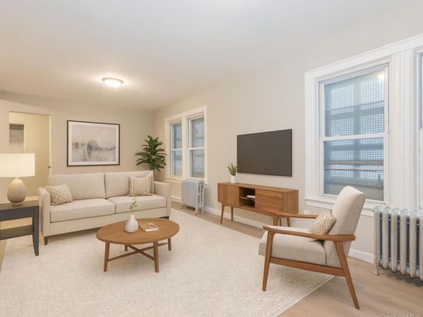 194-56 Murdock Avenue, Saint Albans NY 11412