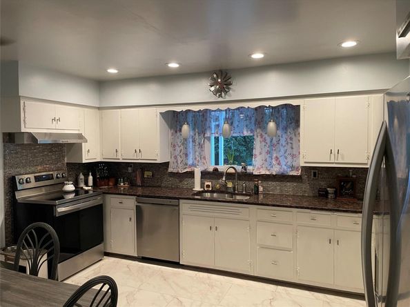 267 N. Poplar Street, Massapequa NY 11758