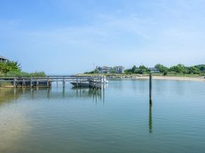 40 E Beach Drive, Southampton NY 11968