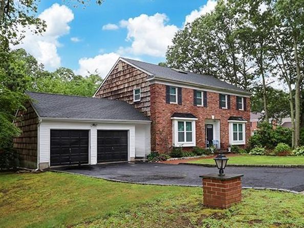 2 Evans Lane, Farmingville NY 11738