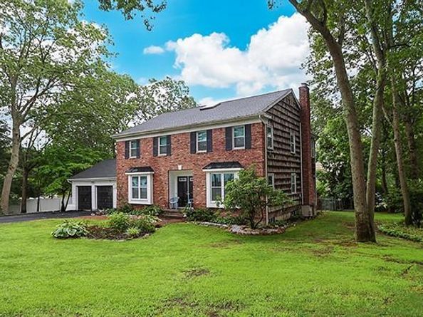 2 Evans Lane, Farmingville NY 11738