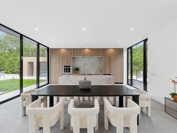 9 Blue Jay Way, East Hampton NY 11937