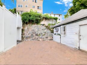 Undisclosed Address #895962, Yonkers NY 10703
