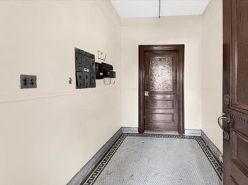 Undisclosed Address #895962