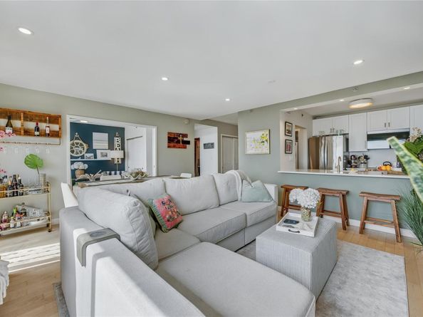 136 Beach 117th Street UPH6/806/8F, Rockaway Park NY 11694