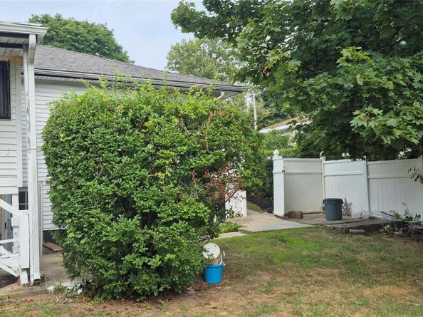 1461 Ferndale Avenue, Central Islip NY 11722