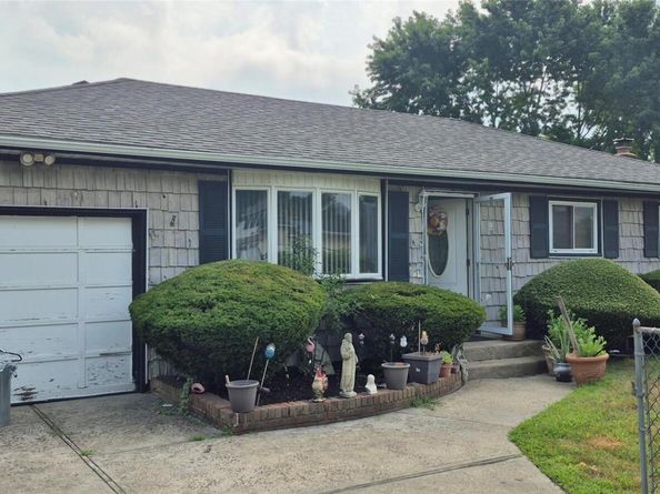1461 Ferndale Avenue, Central Islip NY 11722