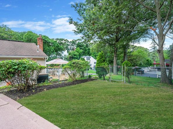 82 Sunburst Drive, Rocky Point NY 11778